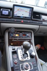 Der Benzin- / Gas- Umschalter von Zavoli befindet sich im Innenraum des Audi A8